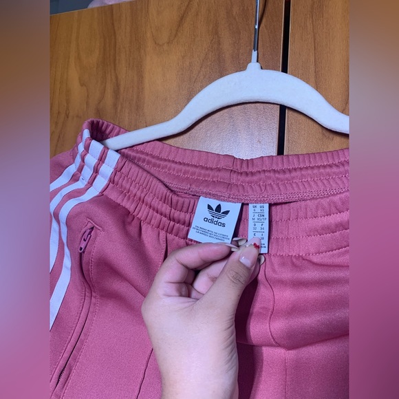 Adiddas Pink Superstar Track Pants & Bonus Leggings - Picture 4 of 8
